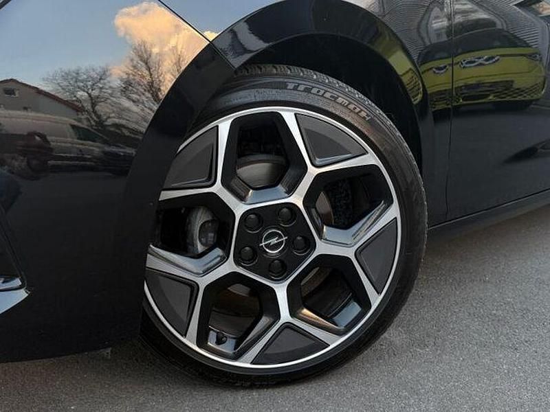 Gebraucht Opel Astra Ultimate 131 PS (96 kW) 2024 Schwarz Limousine