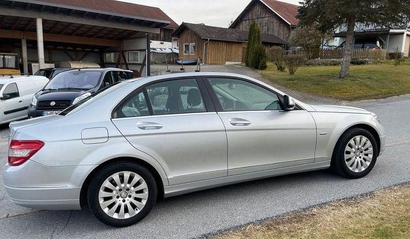Silber Gebraucht 2008 Mercedes C200 Elegance Limousine | 5.600 € (Guter Preis) - Bild 1/4