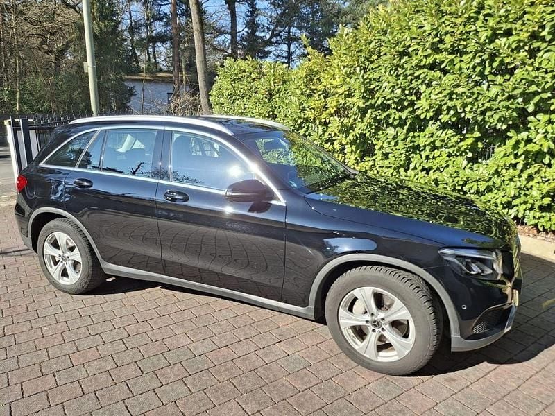 Gebraucht Mercedes GLC220 170 PS (125 kW) 2018 Schwarz SUV