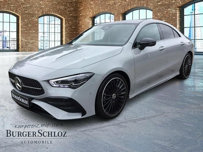 Manufaktur lack manufaktur alp Gebraucht 2025 Mercedes CLA180 Night Limousine | 37.870 € (Fairer Preis) - Bild 1/4