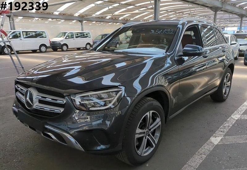 Grau Gebraucht 2020 Mercedes GLC200 AMG SUV | 28.950 € (Superpreis) - Bild 1/4