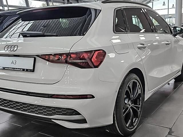 Gebraucht Audi A3 Ambiente 150 PS (110 kW) 2025 Arkonaweiß Limousine