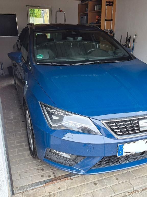 Second-hand Seat Leon ST XCELLENCE 150 CP (110 kW) 2017 Albastru Break