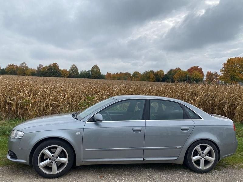 Grau Gebraucht 2007 Audi A4 Limousine | 4.149 € (Fairer Preis) - Bild 1/4