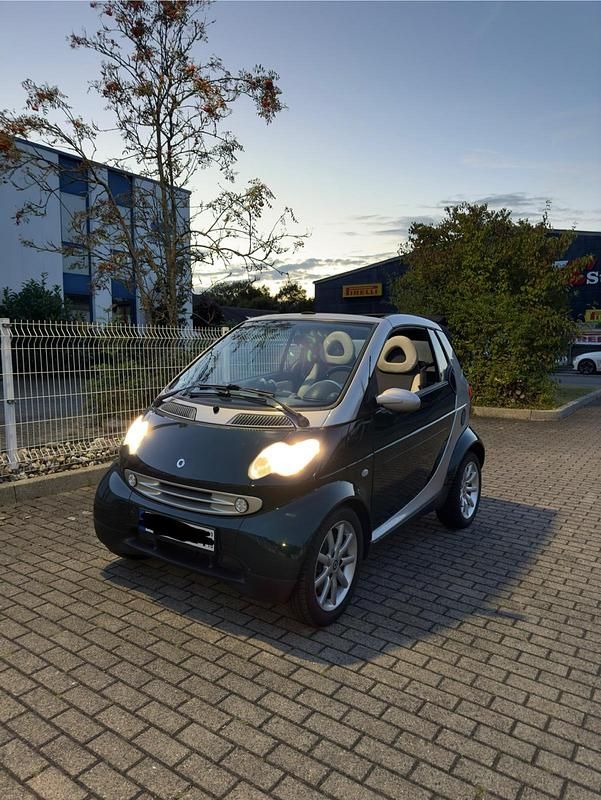 Grün Gebraucht 2006 Smart ForTwo Cabrio Cabrio | 3.500 € - Bild 1/3