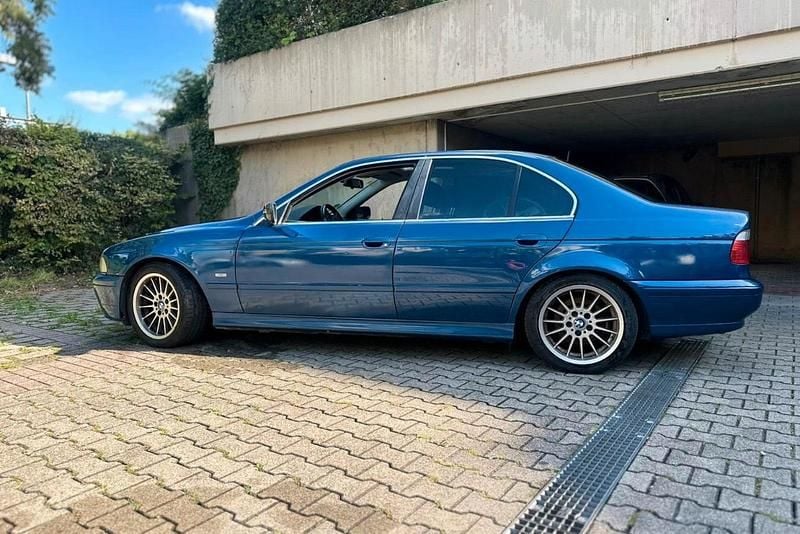 Blau Gebraucht 2002 BMW 530 Sport Line Limousine | 6.200 € (Guter Preis) - Bild 1/4