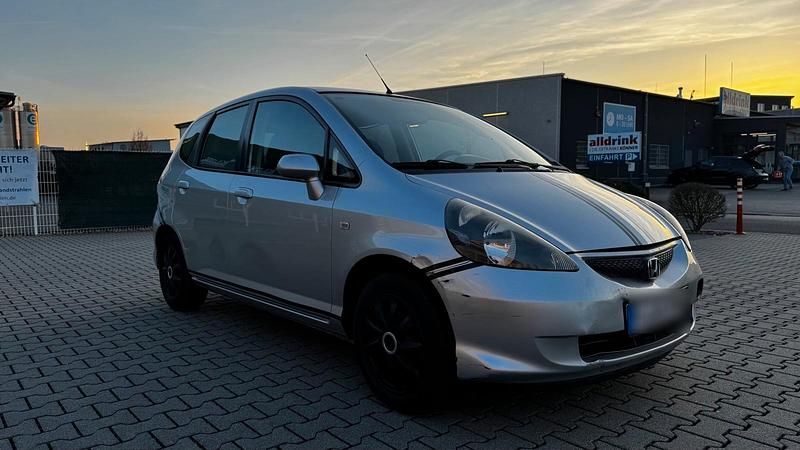 Gebraucht Honda Jazz 77 PS (56 kW) 2007 Silber Kleinwagen
