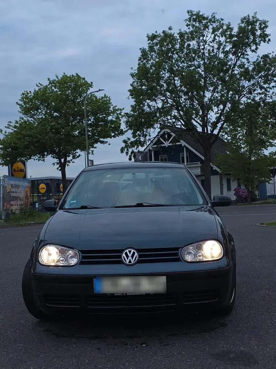 Gebraucht VW Golf IV Basis 105 PS (77 kW) 2002 Grau Limousine
