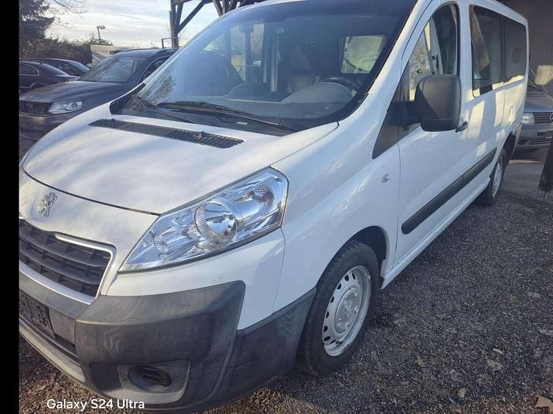 Gebraucht Peugeot Expert 128 PS (94 kW) 2013 Weiß Van