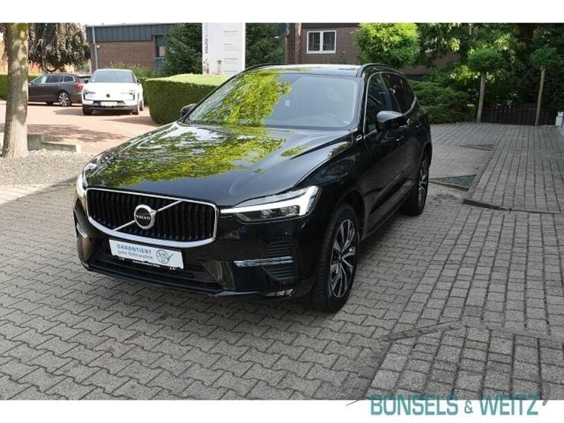 Gebraucht Volvo XC60 Core 197 PS (144 kW) 2023 Schwarz metallic SUV