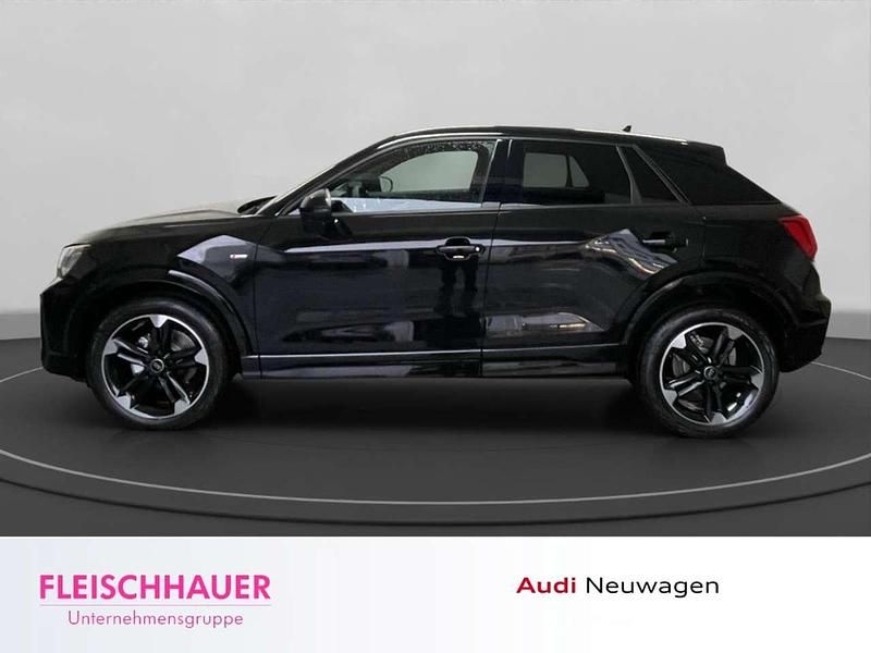 Neu Audi Q2 S-Line 150 PS (110 kW) 2025 Schwarz SUV