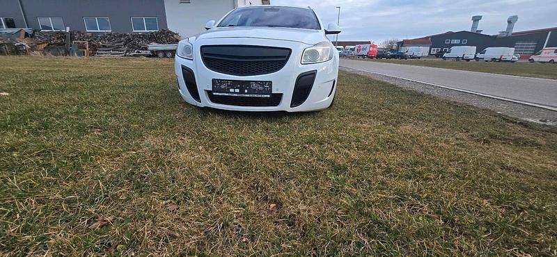 Gebraucht Opel Insignia OPC 325 PS (239 kW) 2009 Weiß Kombi