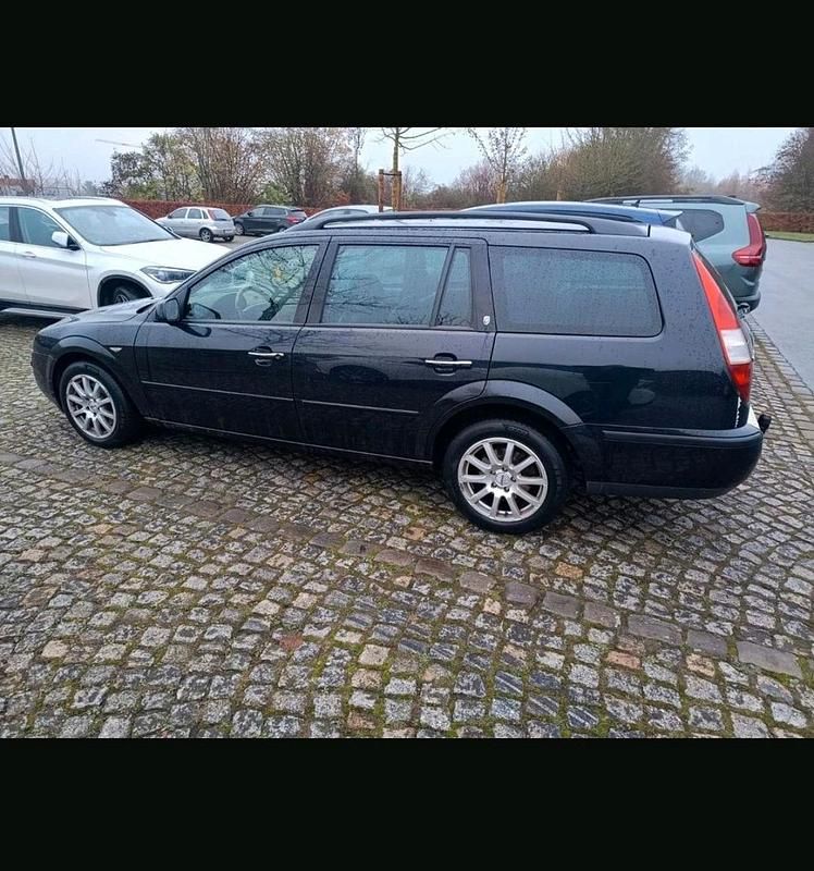 Gebraucht Ford Mondeo 130 PS (95 kW) 2005 Schwarz Kombi