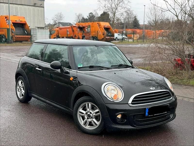 Gebraucht Mini ONE 75 PS (55 kW) 2013 Schwarz Kleinwagen