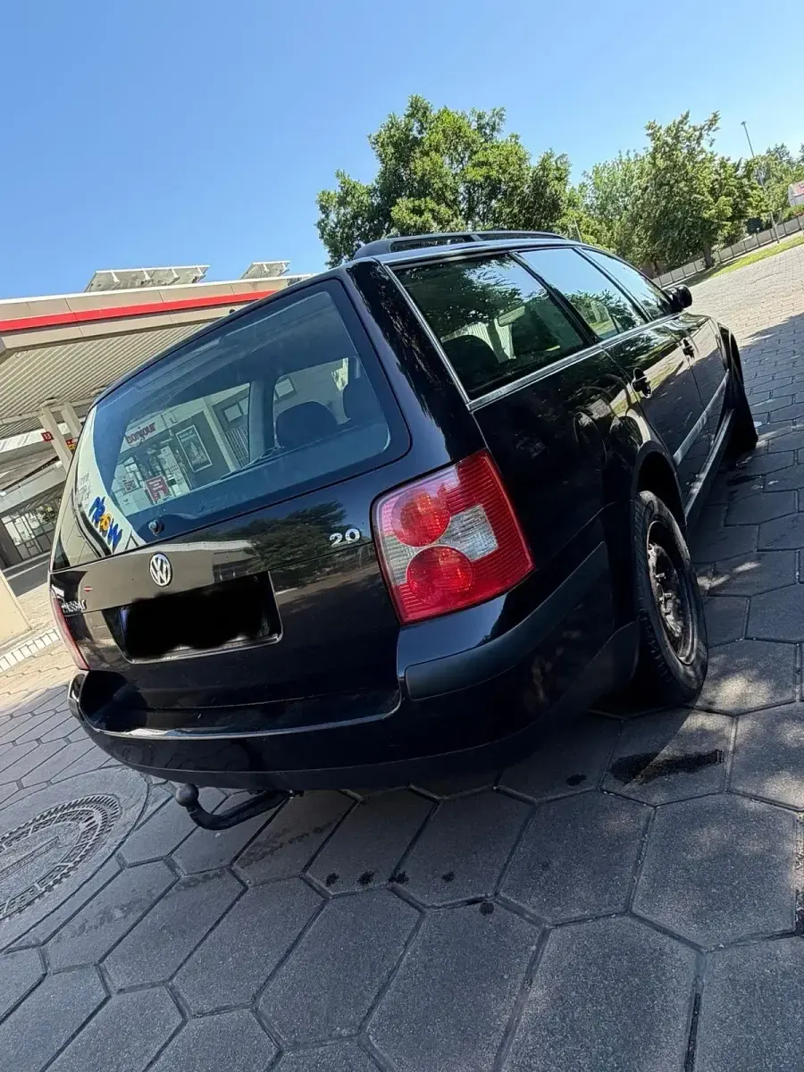 Gebraucht VW Passat 131 PS (96 kW) 2003 Schwarz Kombi