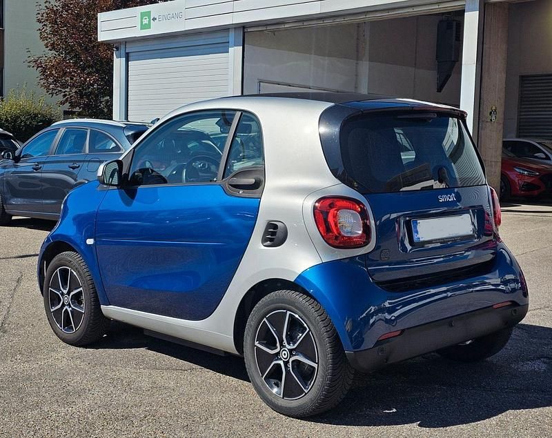 Gebraucht Smart ForTwo Coupé Passion 60 kW (82 PS) 2021 Tridion sicherheitszelle in co Kleinwagen