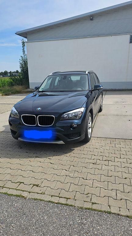 Blau Gebraucht 2013 BMW X1 xLine SUV | 7.900 € (Fairer Preis) - Bild 1/4