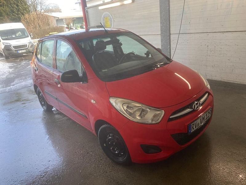 Gebraucht Hyundai i10 Classic 69 PS (50 kW) 2012 Rot Kleinwagen