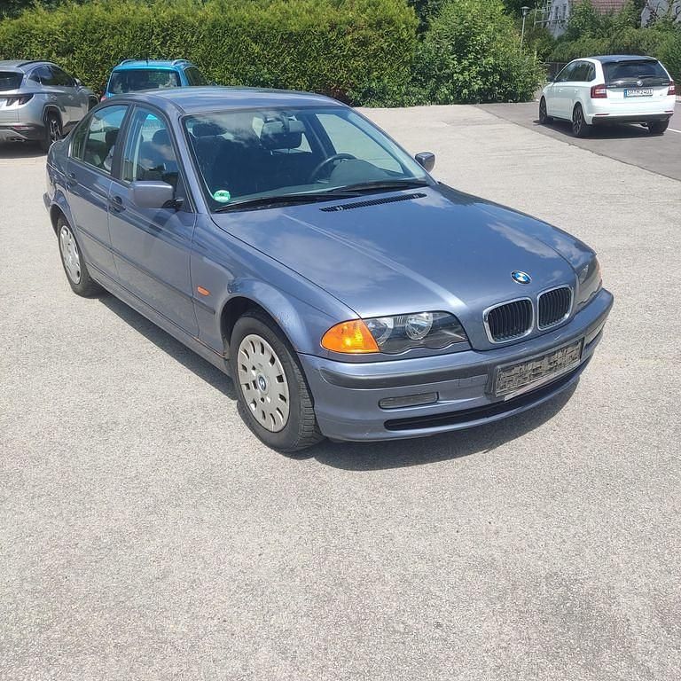 Blau Gebraucht 1999 BMW 320 Limousine | 750 € (Guter Preis) - Bild 1/4
