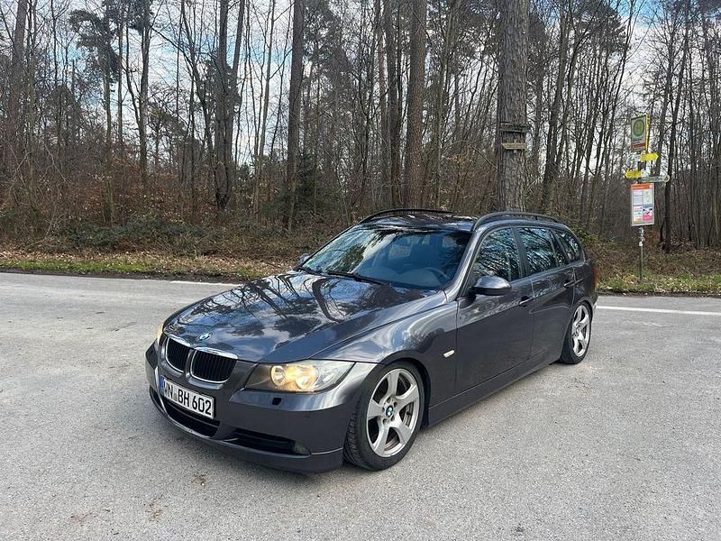 Gebraucht BMW 318 143 PS (105 kW) 2008 Grau Kombi