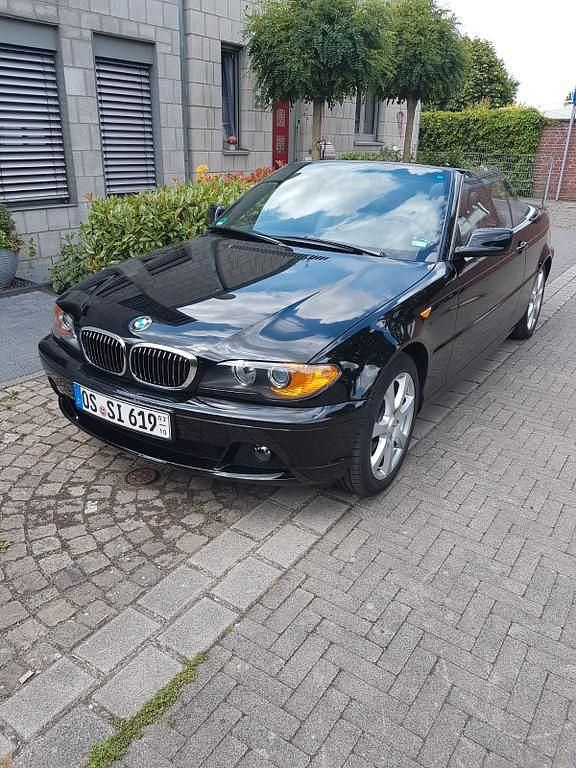 Schwarz Gebraucht 2003 BMW 320 Cabriolet Cabrio | 11.250 € (Fairer Preis) - Bild 1/4