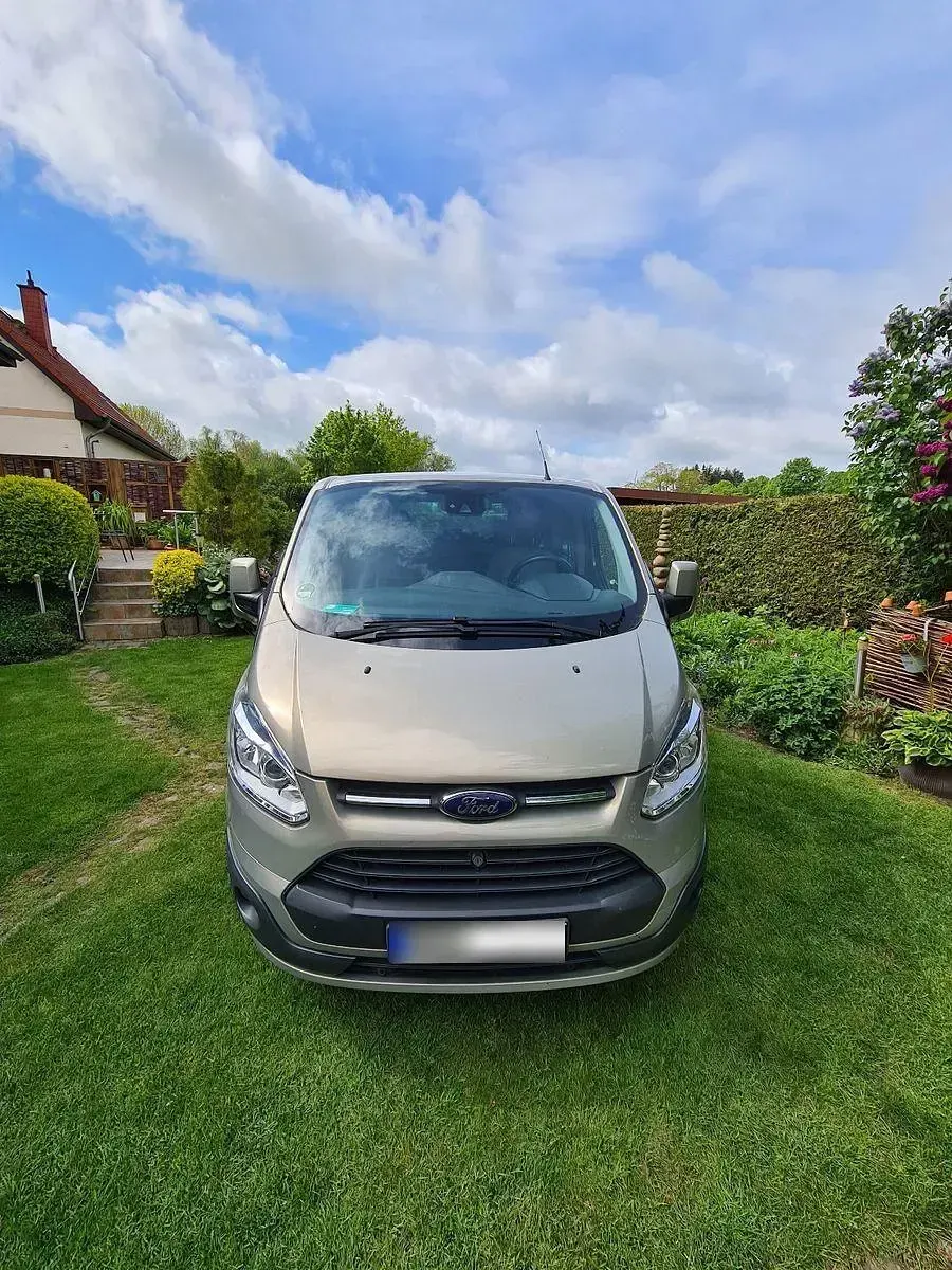 Gebraucht Ford Tourneo 155 PS (114 kW) 2013 Beige Van / Kleinbus