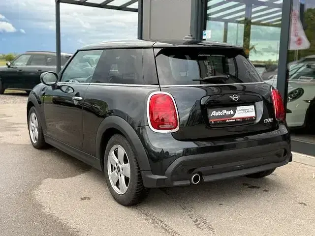 Używany Mini Cooper 136 KM (100 kW) 2023 Czarny Hatchback