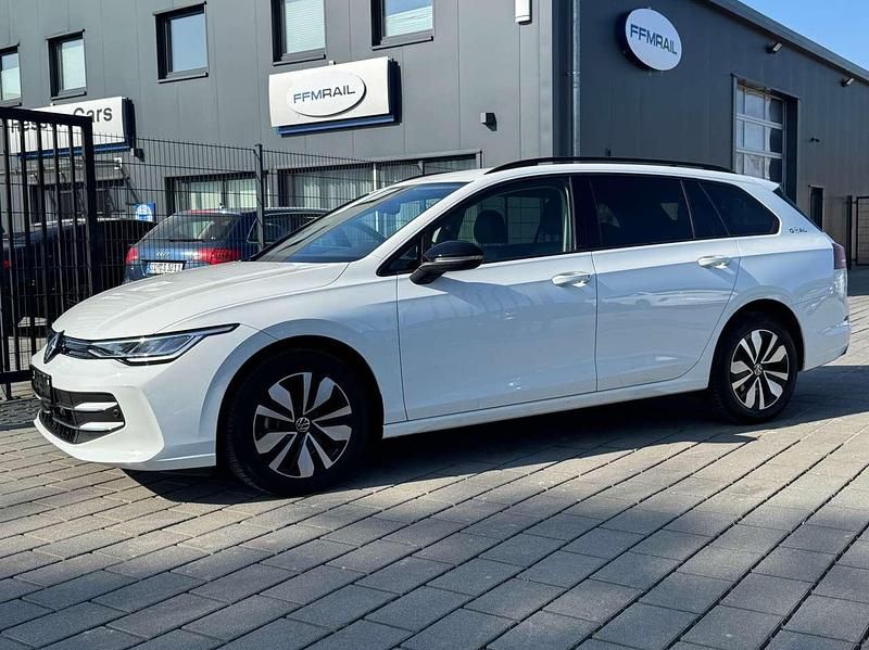 Gebraucht VW Golf VIII Goal 116 PS (85 kW) 2024 Weiß Kombi