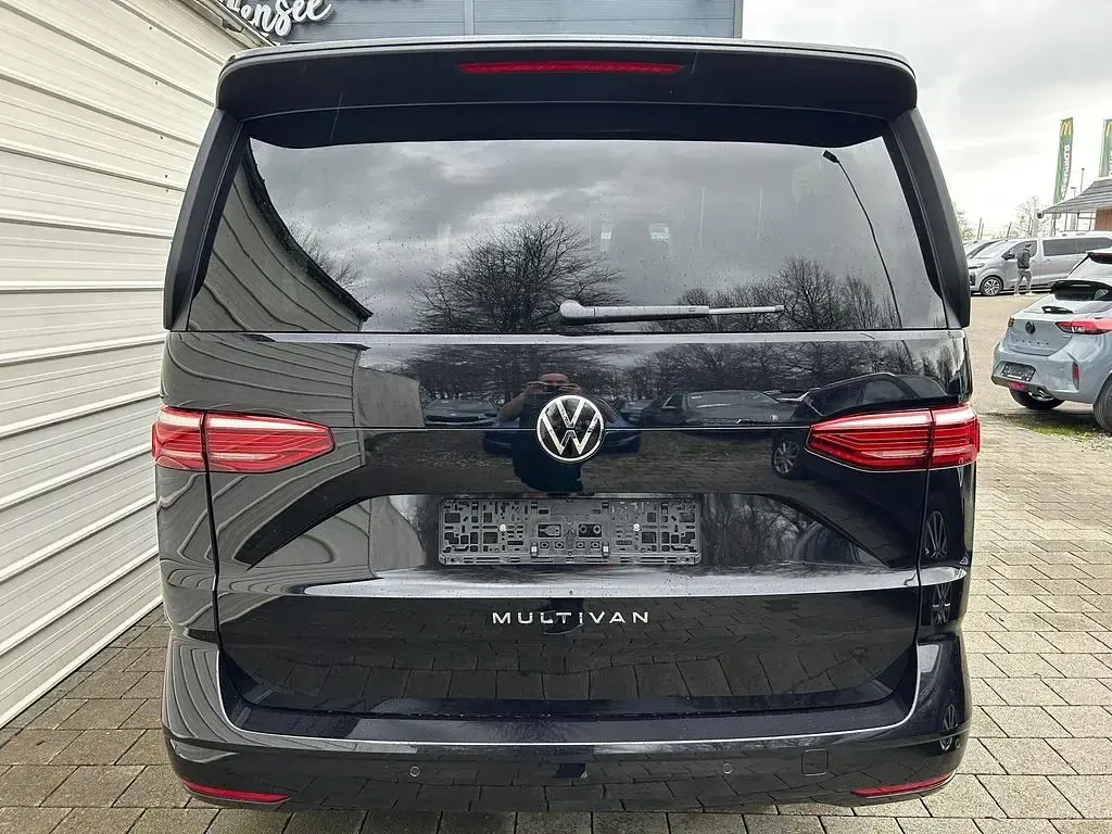 Neu VW Multivan Business 150 PS (110 kW) 2026 Deep black perleffekt Van / Kleinbus