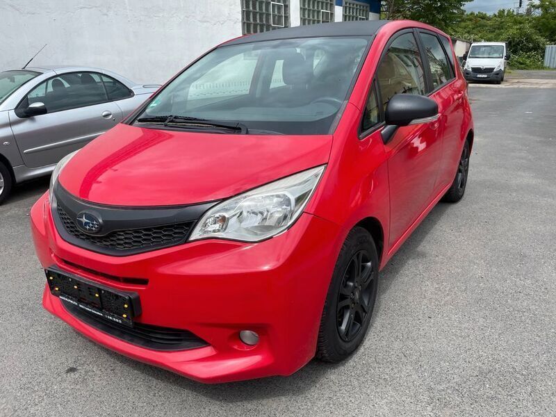 Rot Gebraucht 2012 Subaru Trezia Active Van / Kleinbus | 2.999 € - Bild 1/4