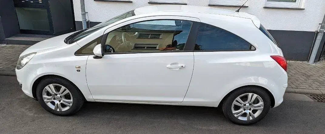 Occasion Opel Corsa Selection 69 ch (50 kW) 2010 Blanc Citadine