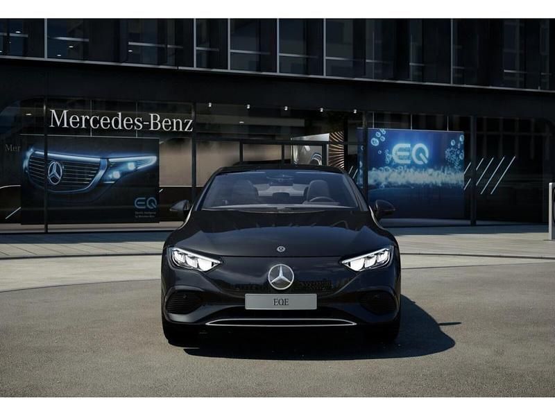 Gebraucht Mercedes EQE300 Electric Art 180 kW (245 PS) 2025 Schwarz obsidianschwarz metall Limousine