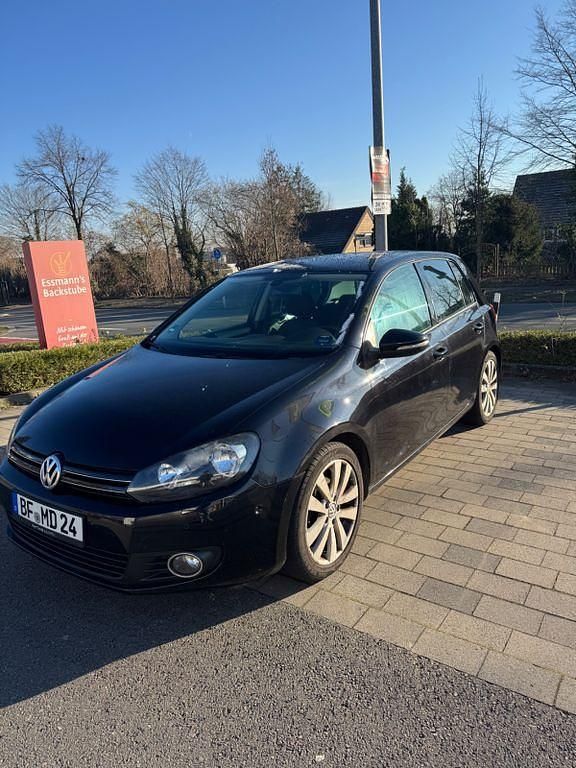 Gebraucht VW Golf VI Style 122 PS (89 kW) 2011 Schwarz Kleinwagen