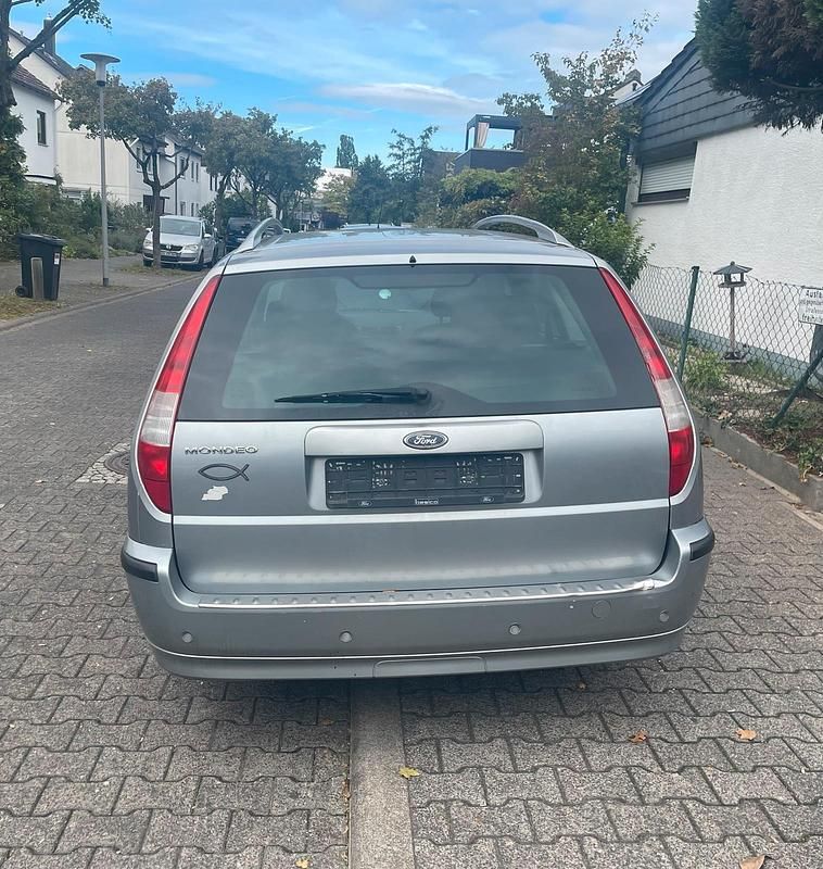 Silber Gebraucht 2007 Ford Mondeo Ghia Kombi | 1.950 € (Teuer) - Bild 1/4