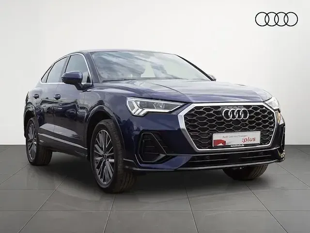 Gebraucht Audi Q3 Sportback Ambiente 245 PS (180 kW) 2023 Blau SUV