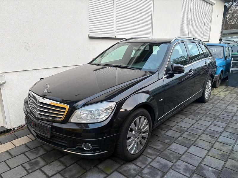 Schwarz Gebraucht 2010 Mercedes C220 Kombi | 4.200 € (Superpreis) - Bild 1/4