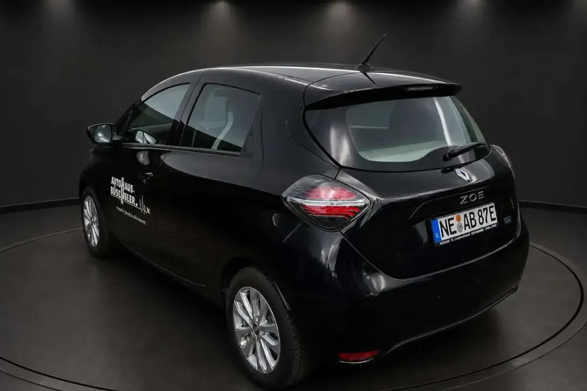 Gebraucht Renault Zoe Experience 50 kW (69 PS) 2022 Blackperl schwarz Kleinwagen