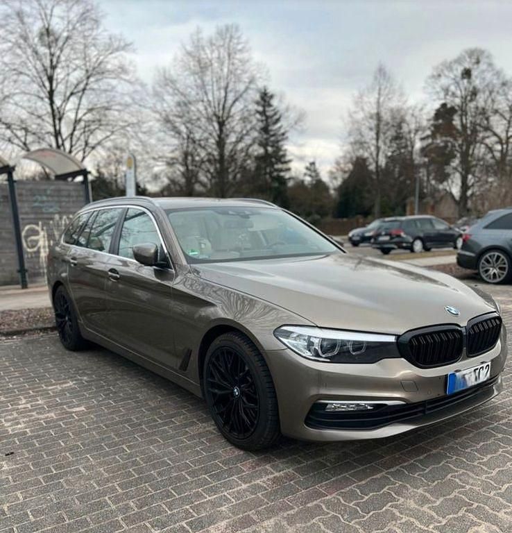 Gebraucht BMW 520 190 PS (139 kW) 2018 Braun Kombi