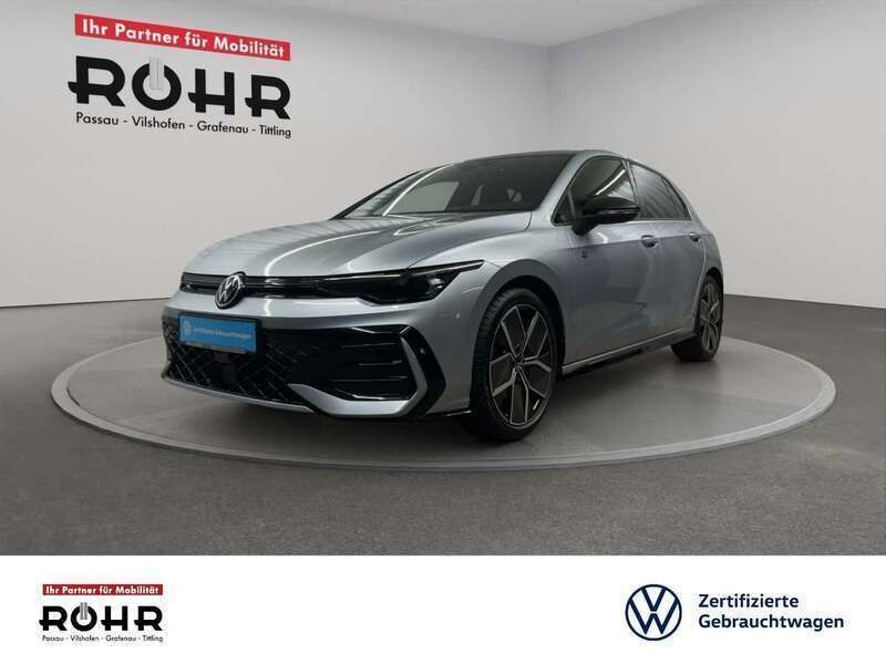 Oyster silver metallic Gebraucht 2024 VW Golf VIII R-line Limousine | 34.850 € (Etwas zu teuer) - Bild 1/4