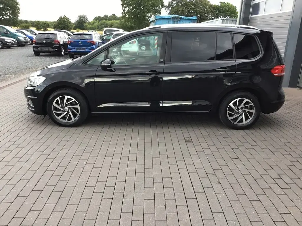 Gebraucht VW Touran Sound 116 PS (85 kW) 2017 Schwarz Van / Kleinbus