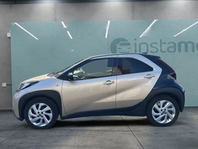 Gebraucht Toyota Aygo Pulse 72 PS (52 kW) 2023 Beige Kleinwagen