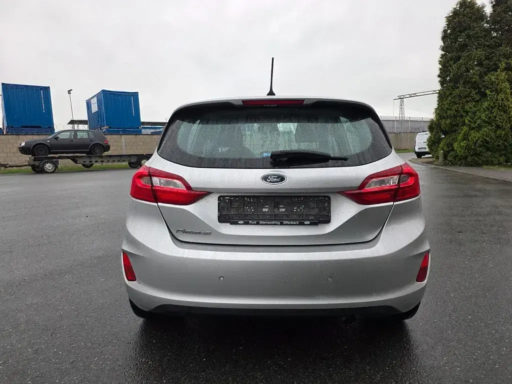 Gebraucht Ford Fiesta Trend 101 PS (74 kW) 2018 Silber Kleinwagen