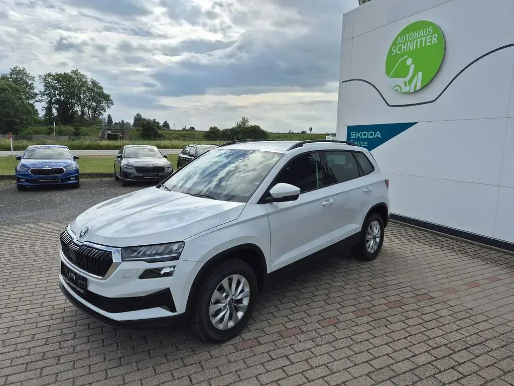 Gebraucht Skoda Karoq Selection 150 PS (110 kW) 2026 Weiß SUV