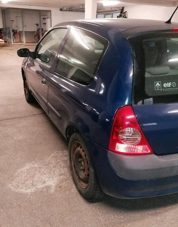 Gebraucht Renault Clio II 58 PS (42 kW) 2005 Blau Kleinwagen