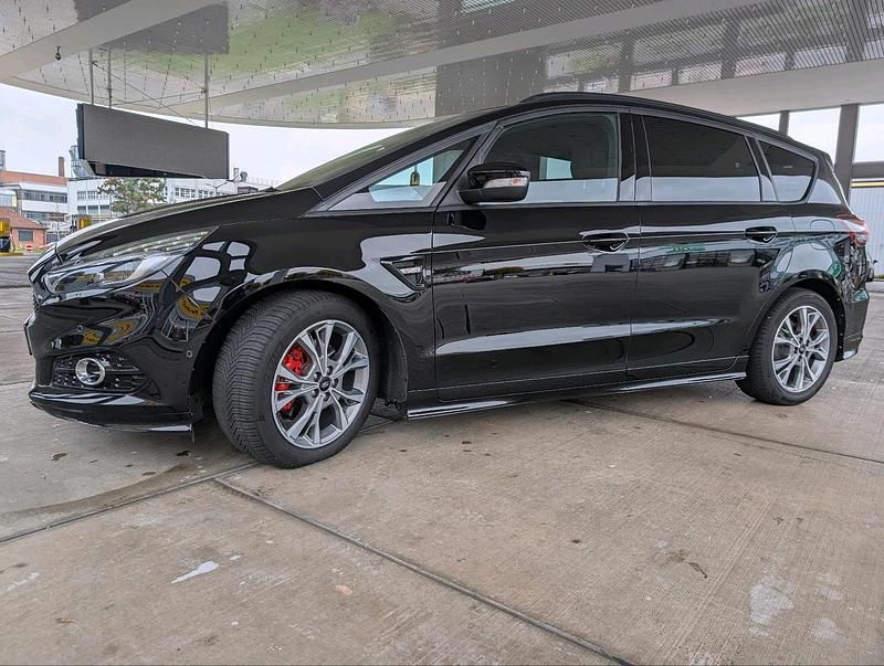 Schwarz Gebraucht 2019 Ford S-MAX S Van / Kleinbus | 22.000 € (Superpreis) - Bild 1/4