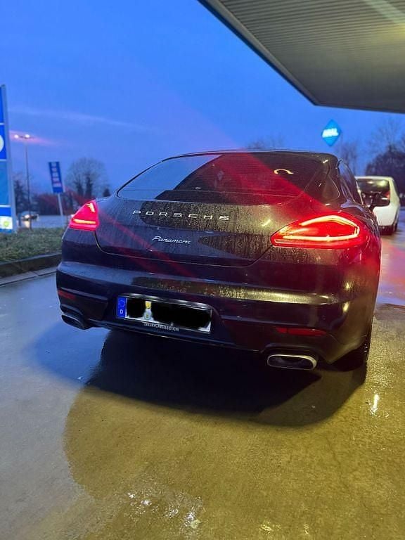 Gebraucht Porsche Panamera 250 PS (183 kW) 2013 Schwarz Kleinwagen