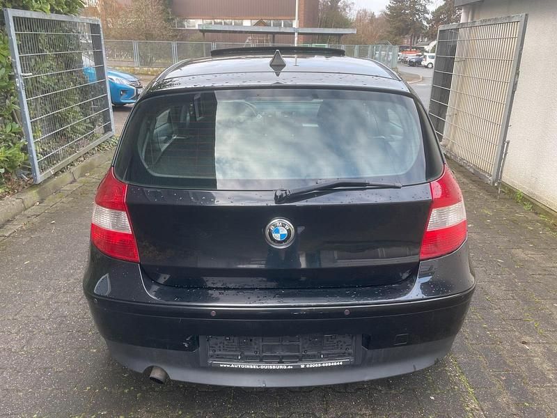 Gebraucht BMW 118 122 PS (89 kW) 2006 Schwarz Kleinwagen