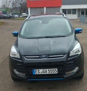 Schwarz Gebraucht 2016 Ford Kuga Titanium SUV | 11.000 € (Superpreis) - Bild 1/4