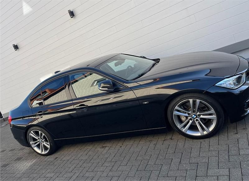 Second-hand BMW 335 306 CP (225 kW) 2014 Andere farben Berlinǎ