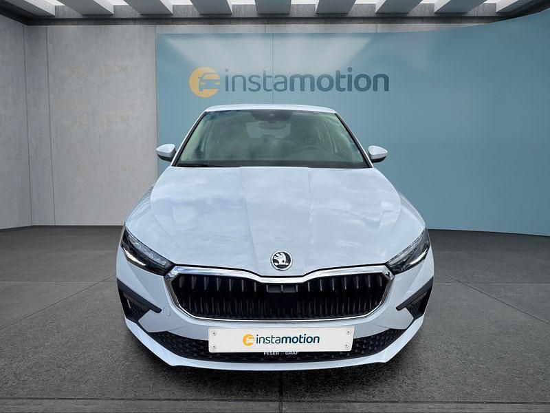 Gebraucht Skoda Scala Essence 95 PS (69 kW) 2025 Weiß Kleinwagen